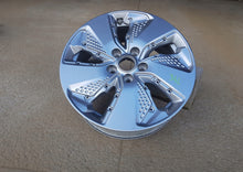 Laden Sie das Bild in den Galerie-Viewer, 1x Alufelge 17 Zoll 7.0&quot; 5x112 50ET Glanz Schwarz 52910-K4000 Hyundai Kona