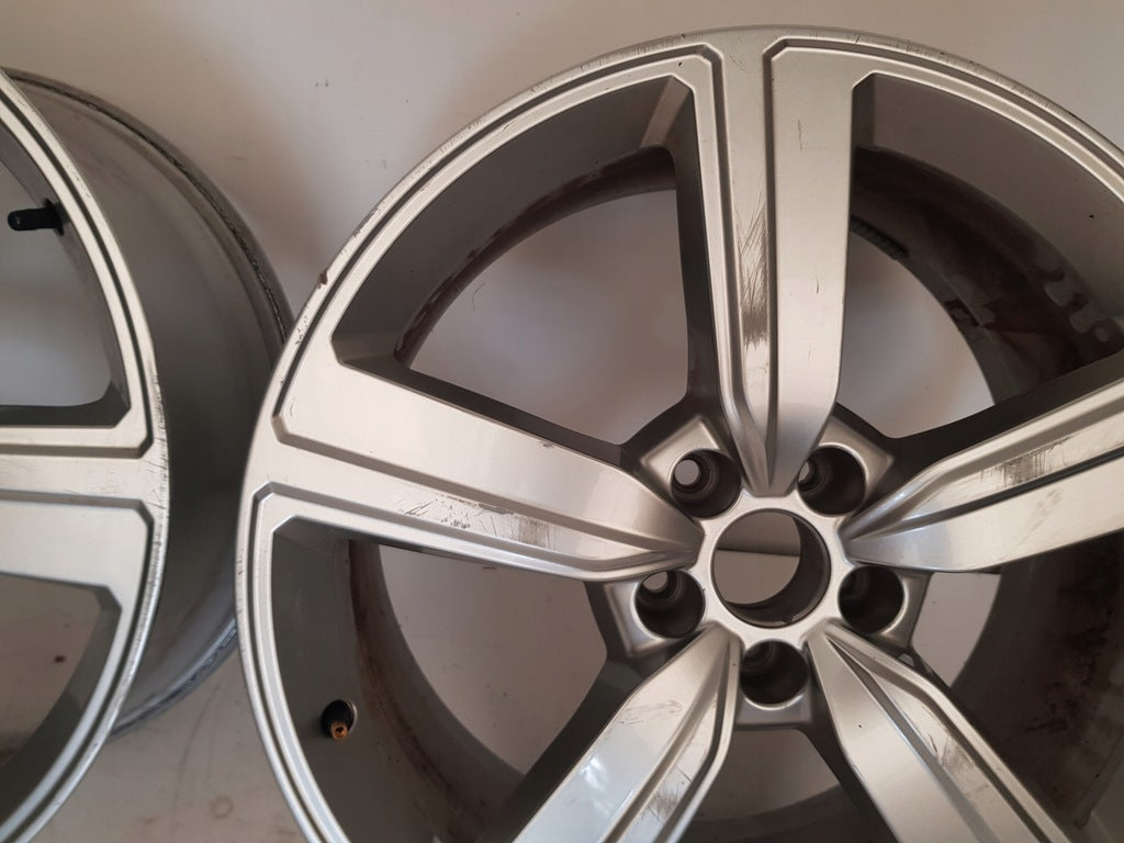 1x Alufelge 20 Zoll 9.0" 5x112 38ET Glanz Silber 4KE601025 Audi E Tron Rim Wheel FEL7640265324qv