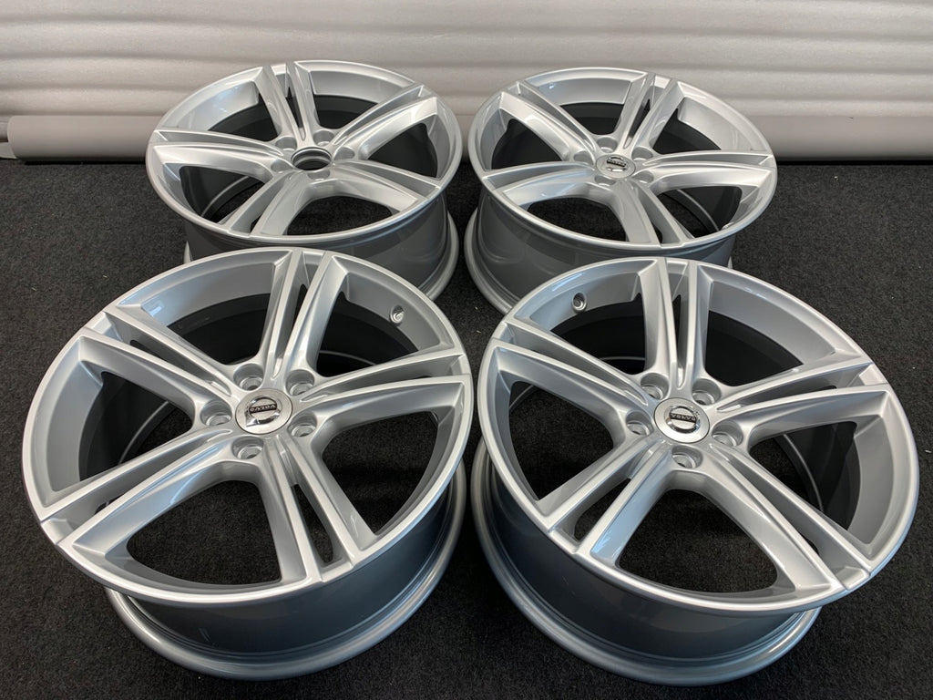 4x Alufelge 18 Zoll 8.0" 5x108 42ET Glanz Schwarz Volvo V60 S60 Rim Wheel FEL9968053541sz