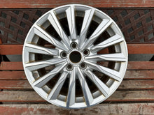 Laden Sie das Bild in den Galerie-Viewer, 1x Alufelge 17 Zoll 7.5" 5x112 51ET Glanz Silber 8V060125CB Audi A3 Rim Wheel FEL9655334126yb