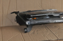 Laden Sie das Bild in den Galerie-Viewer, Frontscheinwerfer Dacia Spring 266008993R LED Rechts Scheinwerfer Headlight