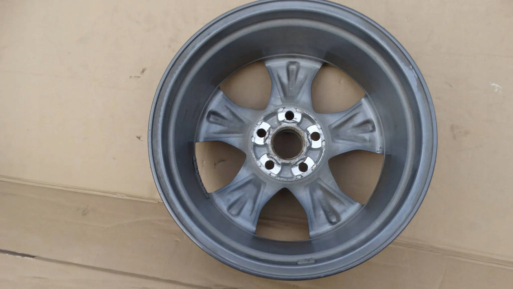 1x Alufelge 17 Zoll PZ49M-X0670-Z Toyota Rav 4 Rim Wheel