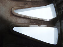 Laden Sie das Bild in den Galerie-Viewer, 1x Alufelge 17 Zoll 7.0" 5x112 51ET Glanz Silber A1774014900 Mercedes-Benz W447 FEL3293226198yr