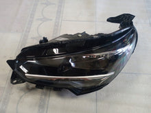 Load image into Gallery viewer, Frontscheinwerfer Opel Corsa F 39162648 LED Links Scheinwerfer Headlight