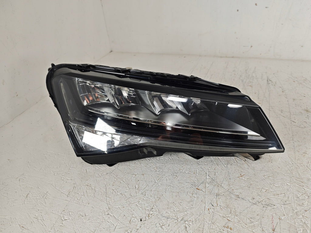 Frontscheinwerfer Skoda Superb III 3V1941016 LED Rechts Scheinwerfer Headlight SCH2302379462iz
