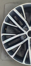 Laden Sie das Bild in den Galerie-Viewer, 1x Alufelge 18 Zoll 7.5" 5x112 46ET Glanz Graphit 5FA601025D Mg Leon Rim Wheel FEL2093562821at