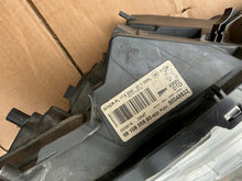 Load image into Gallery viewer, Frontscheinwerfer Peugeot 208 9810805880 Rechts Scheinwerfer Headlight SCH9412005649mv