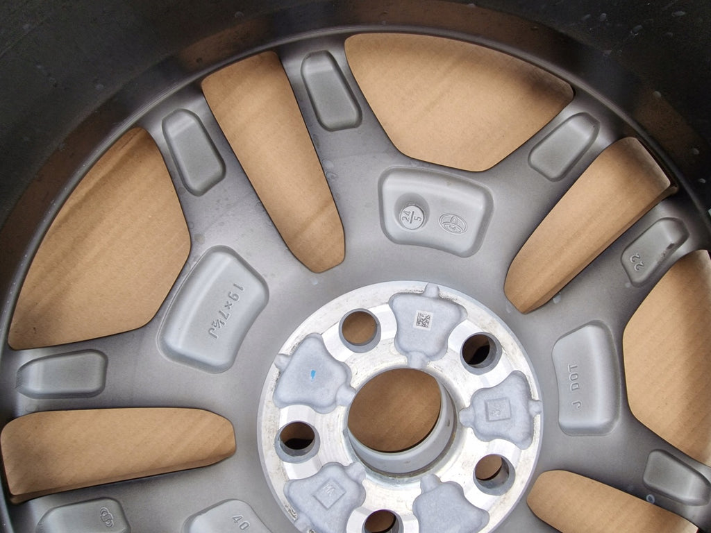 1x Alufelge 19 Zoll 7.5" 5x114.3 Glanz Toyota Rav 4 Rim Wheel FEL6621820020vs