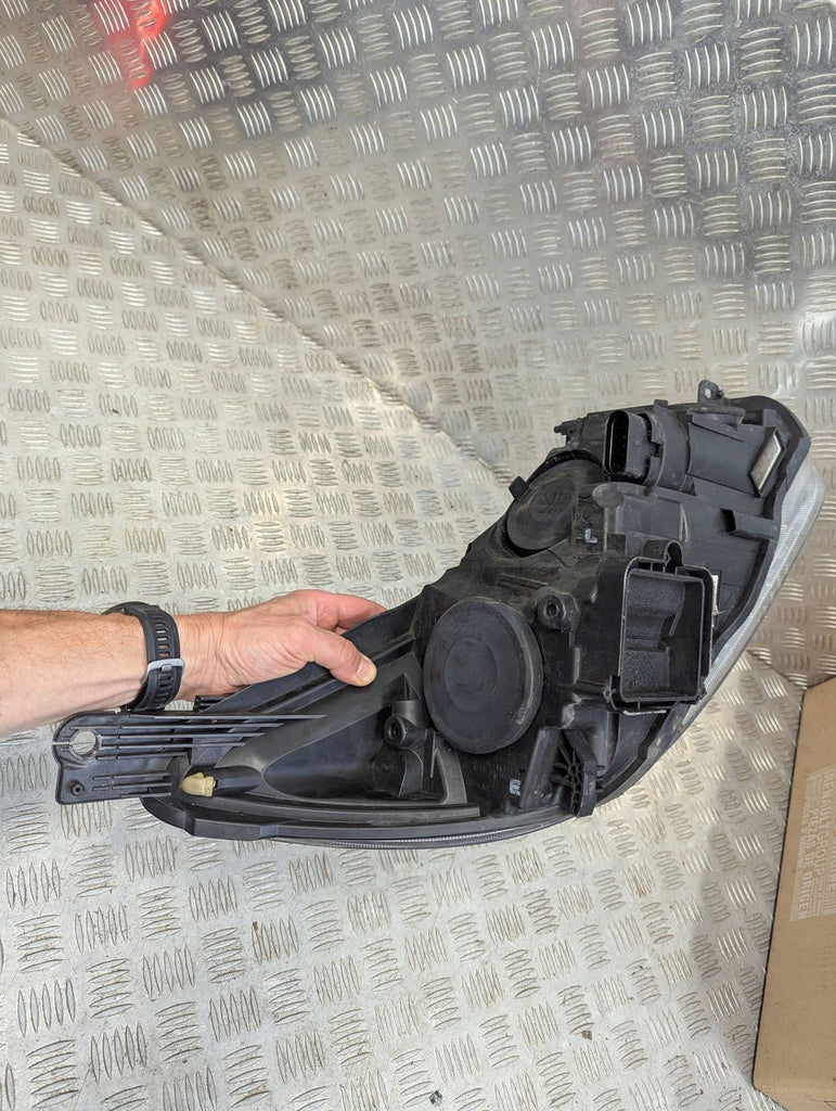 Frontscheinwerfer Ford Focus F1EB13W030AE Ein Stück (Rechts oder Links) SCH9774435488ql