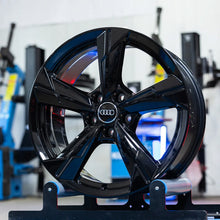 Laden Sie das Bild in den Galerie-Viewer, 4x Alufelge 18 Zoll 8.0" 5x112 39ET Glanz Silber 4K0601025D Audi Rim Wheel FEL2832758772uf
