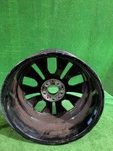 Laden Sie das Bild in den Galerie-Viewer, 1x Alufelge 18 Zoll 7.5" 5x112 53ET Glanz Schwarz A2474012700 Mercedes-Benz W247 FEL7689781404cj