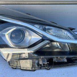 Frontscheinwerfer Toyota Yaris Rechts Scheinwerfer Headlight SCH4202706820sp