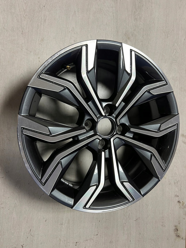 1x Alufelge 17 Zoll 7.0" 4x100 37ET Glanz Graphit 403008911R Mg Clio I V FEL5244548925ui