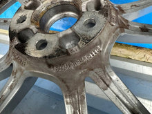 Laden Sie das Bild in den Galerie-Viewer, 1x Alufelge 17 Zoll 8B3601025A Audi A5 Rim Wheel FEL8222143210zf