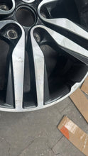 Load image into Gallery viewer, 1x Alufelge 18 Zoll 7.5" 5x114.3 Kia Soul Rim Wheel FEL3304001368ne