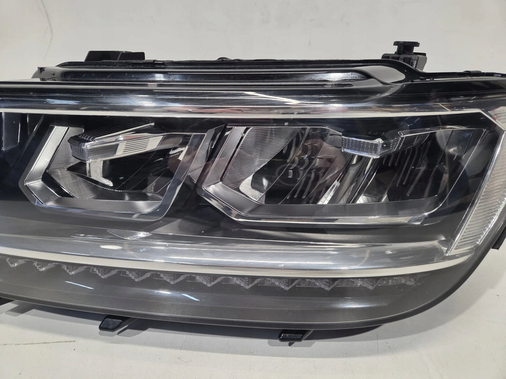 Frontscheinwerfer VW Tiguan 5NB941035B Links Scheinwerfer Headlight SCH4108975222qt