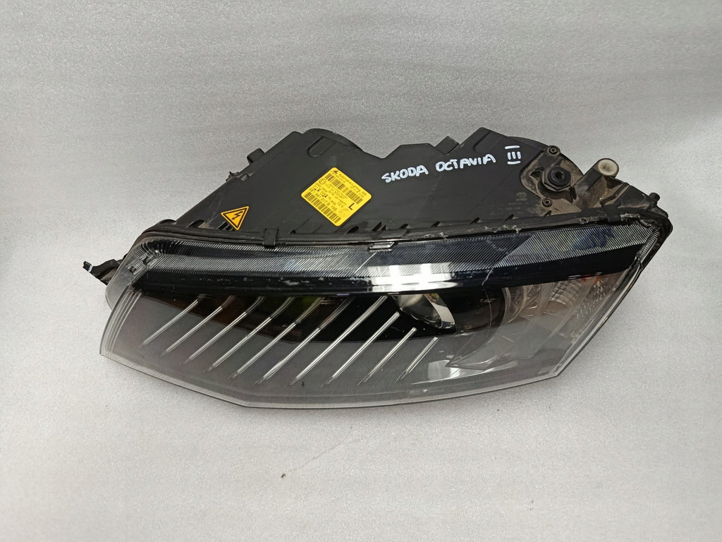 Frontscheinwerfer Skoda Octavia III 5E1941017B Xenon Links Headlight SCH2900180836hr