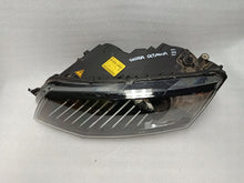 Load image into Gallery viewer, Frontscheinwerfer Skoda Octavia III 5E1941017B Xenon Links Headlight SCH2900180836hr