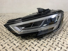 Laden Sie das Bild in den Galerie-Viewer, Frontscheinwerfer Audi A3 8V0941033C Links Scheinwerfer Headlight SCH5847057282iz