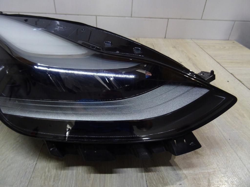 Frontscheinwerfer Mercedes-Benz Model 3 1514953-20-E Rechts Headlight SCH4881016589pl