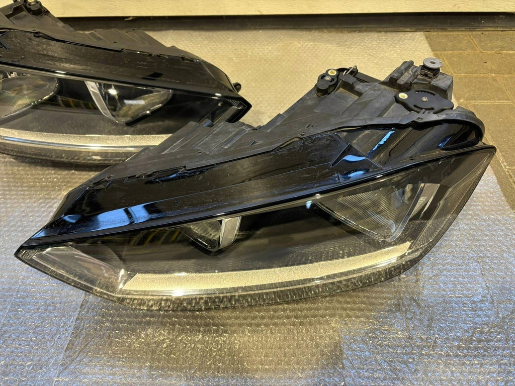 Frontscheinwerfer VW Golf Sportsvan 517941006A 517941005A Ein Satz Headlight SCH7622505415hc