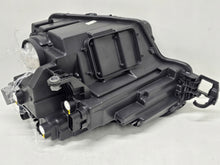 Laden Sie das Bild in den Galerie-Viewer, Frontscheinwerfer Skoda Karoq I 57B941010 Rechts Scheinwerfer Headlight SCH8737379208og