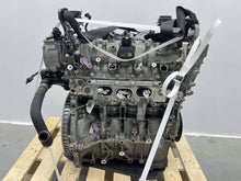 Load image into Gallery viewer, Motor Mercedes-Benz W177 282914 1.3 CGI 150PS 64TKm 2021 Benzin Unkomplett