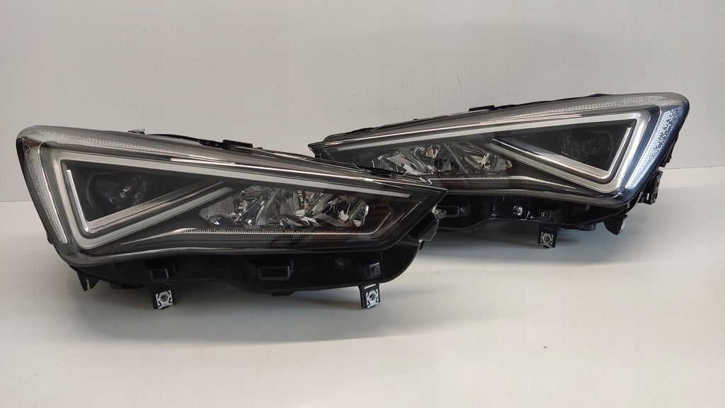 Frontscheinwerfer Seat Tarraco 5FJ941007 90143460 LED Ein Satz Headlight