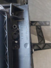 Load image into Gallery viewer, Frontscheinwerfer VW Multivan 7H1941015 7H1941018 Links Scheinwerfer Headlight SCH2063557773cs