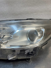 Laden Sie das Bild in den Galerie-Viewer, Frontscheinwerfer Peugeot 2008 I 9815405780 Links Scheinwerfer Headlight SCH5486374098zt