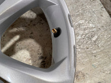 Load image into Gallery viewer, 1x Alufelge 19 Zoll 8.5" 5x120 47ET 6796257 BMW 3 F30 F31 Rim Wheel FEL6557133110ii