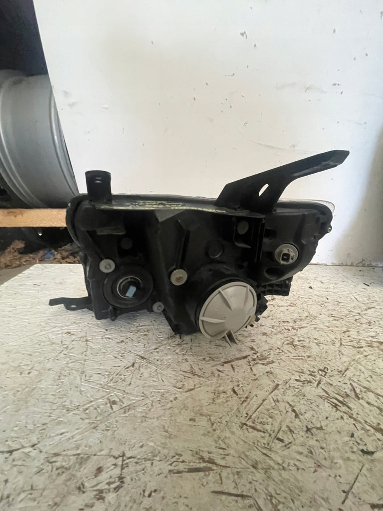Frontscheinwerfer Mitsubishi Pajero IV 8301B330 Rechts Scheinwerfer Headlight SCH7554509792dq