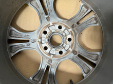 Laden Sie das Bild in den Galerie-Viewer, 1x Alufelge 17 Zoll 7.0&quot; 5x108 50ET Glanz 7X17ET50 JX7C-1007-F1A Ford Focus