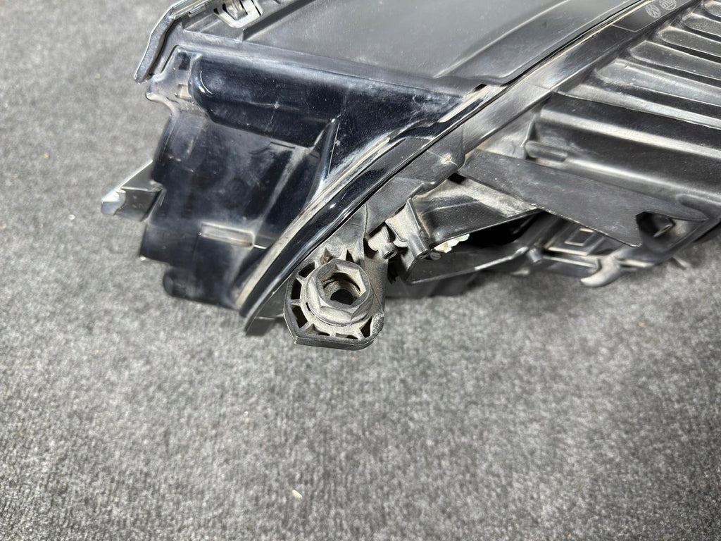 Frontscheinwerfer VW Touareg 761941082 LED Rechts Scheinwerfer Headlight
