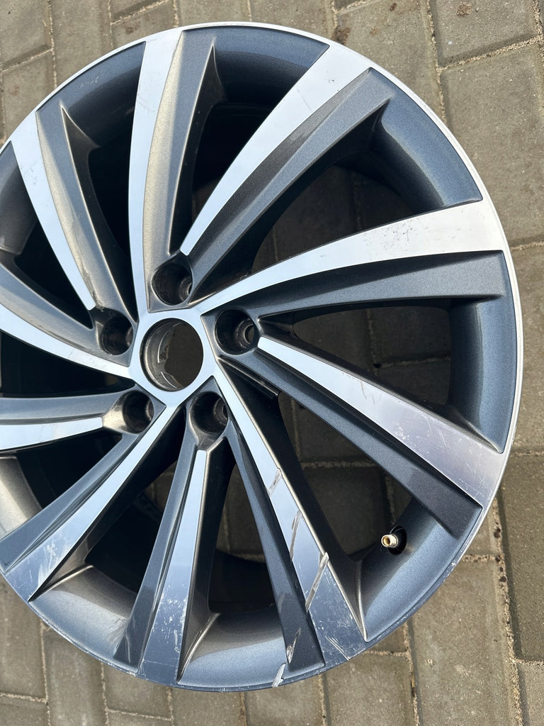 1x Alufelge 18 Zoll 7.5" 5x112 48ET Glanz Graphit 5E3601025J Mg Octavia 5e3