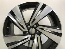 Laden Sie das Bild in den Galerie-Viewer, 1x Alufelge 18 Zoll 7.0" 5x100 39ET Glanz Schwarz 2GM601025H VW Rim Wheel FEL4619446241sz