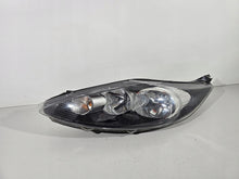 Laden Sie das Bild in den Galerie-Viewer, Frontscheinwerfer Ford Fiesta I VII 130720261302 Links Scheinwerfer Headlight SCH9804432459fe