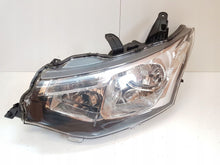Laden Sie das Bild in den Galerie-Viewer, Frontscheinwerfer Mitsubishi Outlander I 8301C199 FALSE Scheinwerfer Headlight SCH4265940076tx
