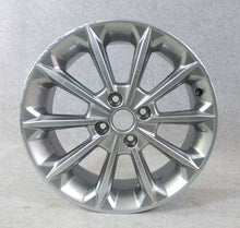 Laden Sie das Bild in den Galerie-Viewer, 1x Alufelge 17 Zoll 7.0&quot; 4x108 47,5ET Glanz Silber H1BC-1007-D1A Ford Fiesta
