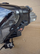 Laden Sie das Bild in den Galerie-Viewer, Frontscheinwerfer VW Polo 2G1941035M Links Scheinwerfer Headlight SCH2141372541wc