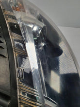 Laden Sie das Bild in den Galerie-Viewer, Frontscheinwerfer Mazda Mx-5 I Mx5 III Nc 10061384 Ein Stück (Rechts oder Links)