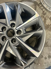 Load image into Gallery viewer, 1x Alufelge 17 Zoll 7.0" 5x114.3 53ET Glanz Grau 52910-G4700 Hyundai I30 Iii FEL8971258954rr