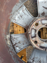 Load image into Gallery viewer, 1x Alufelge 16 Zoll 6.5" 4x108 20ET Glanz Silber 9678398177 Peugeot 2008 I FEL5591535453qb