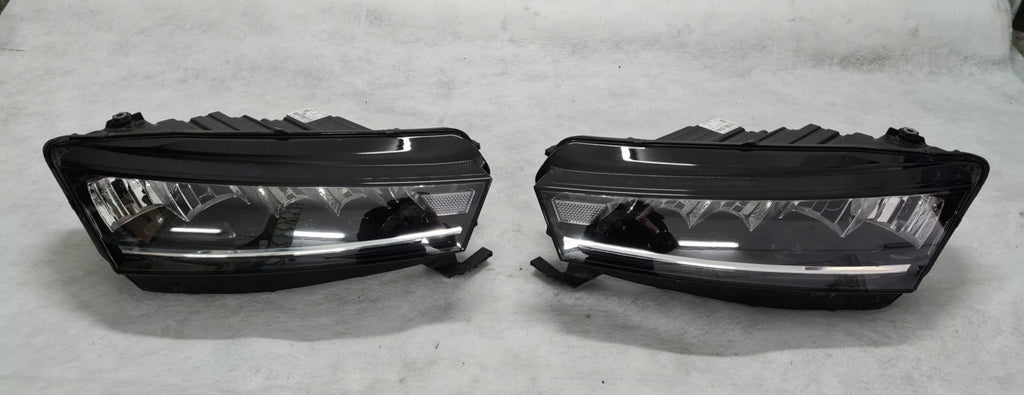 Frontscheinwerfer Skoda Octavia I 5E4941015 5E4941016 Ein Satz Headlight SCH2426759584hg