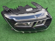 Laden Sie das Bild in den Galerie-Viewer, Frontscheinwerfer Dacia Duster 260101613R LED Rechts Scheinwerfer Headlight SCH1732994075xb