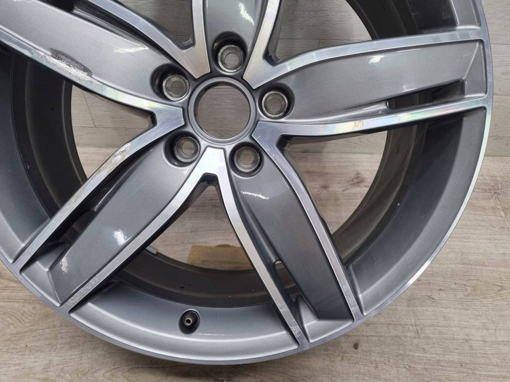 1x Alufelge 19 Zoll 8V0601025AS Audi A3 Rim Wheel FEL7064491303cm