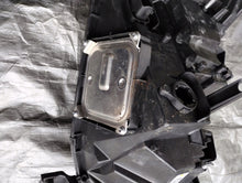 Laden Sie das Bild in den Galerie-Viewer, Frontscheinwerfer Renault Clio I V 260600149R Full LED Links Headlight SCH6338874815al