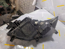 Laden Sie das Bild in den Galerie-Viewer, Frontscheinwerfer Toyota Auris 81110-02470 Rechts Scheinwerfer Headlight