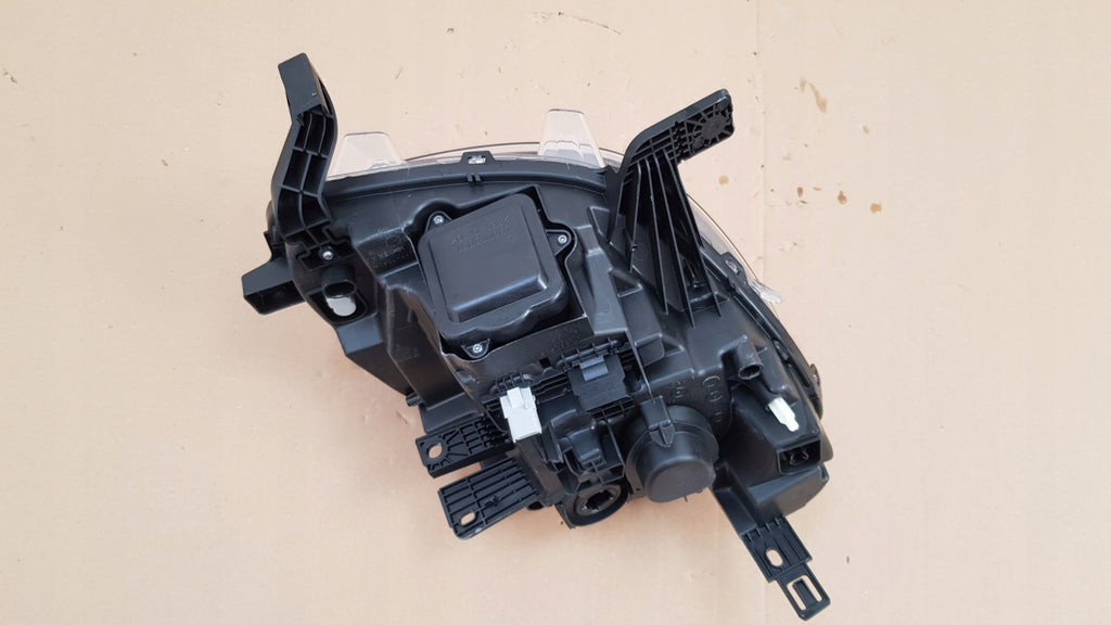 Frontscheinwerfer Mercedes-Benz A4539066401 260607985R Links Headlight SCH9461281132wt