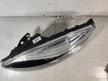 Load image into Gallery viewer, Frontscheinwerfer Renault Scenic 89906795 Links Scheinwerfer Headlight SCH3152469515xz